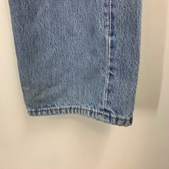 Levi's Men's Classic 501 Cotton Straight Leg Button Fly Distressed Jeans Size 35 - Picture 5 of 15